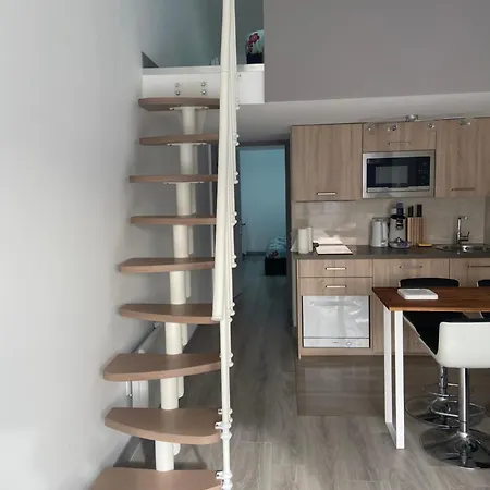 Entier Proche Du Tramway Διαμέρισμα